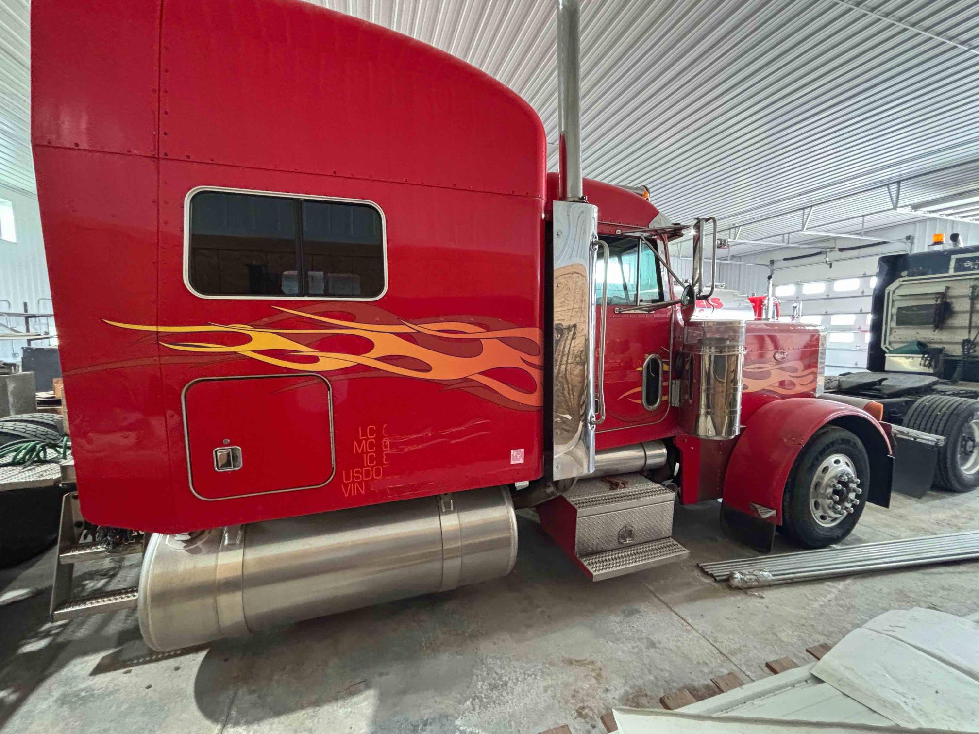 2004 PETERBILT 379 - Image 3